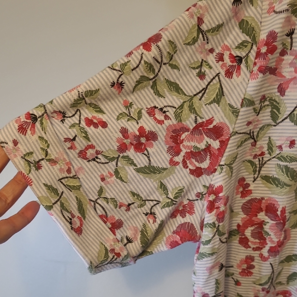 Karen Scott Pink and Green Floral Shirt - Picture 3 of 6